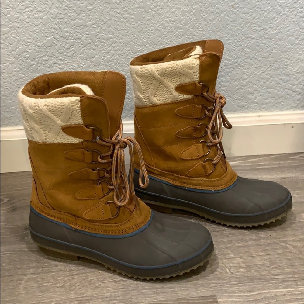 Khombu Cozy Pac Boots Size 8